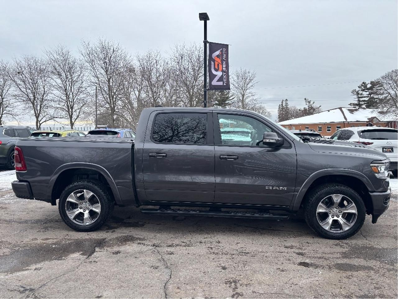 2022 RAM 1500 Laramie LEATHER 12 SCREEN NAV PANO ROOF Photo