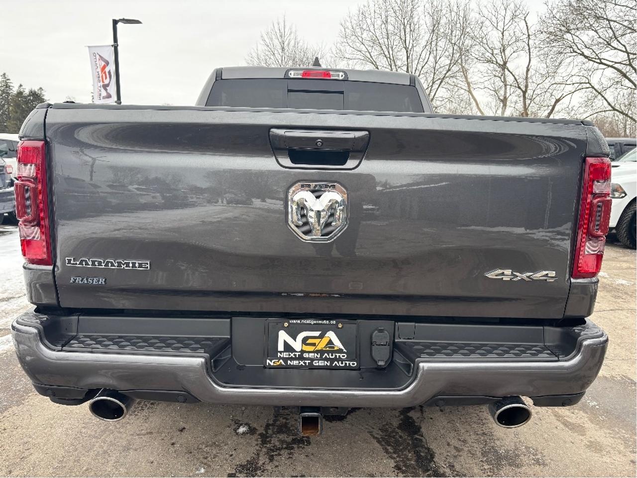 2022 RAM 1500 Laramie LEATHER 12 SCREEN NAV PANO ROOF Photo