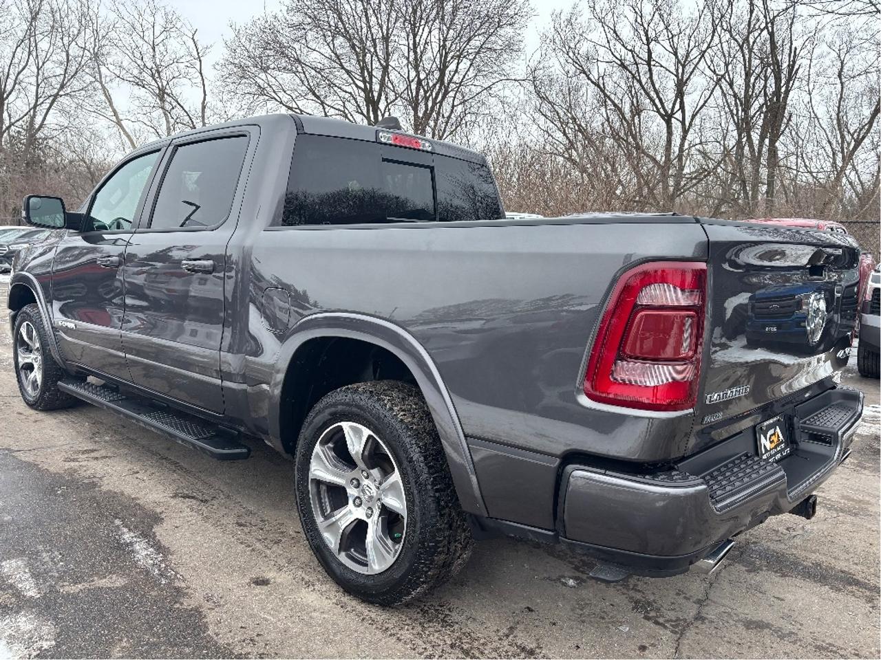 2022 RAM 1500 Laramie LEATHER 12 SCREEN NAV PANO ROOF Photo