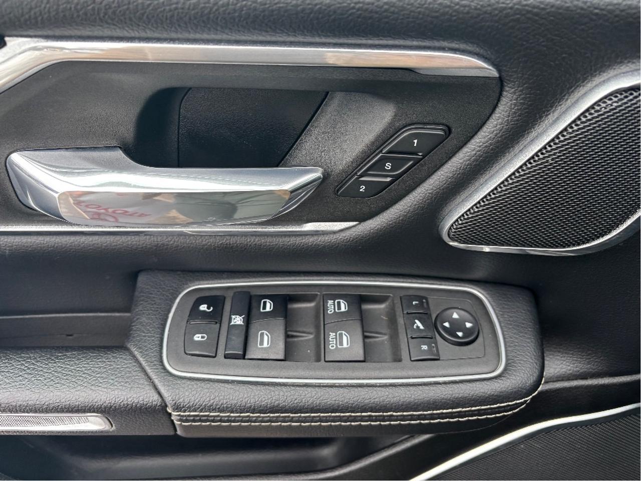 2022 RAM 1500 Laramie LEATHER 12 SCREEN NAV PANO ROOF Photo