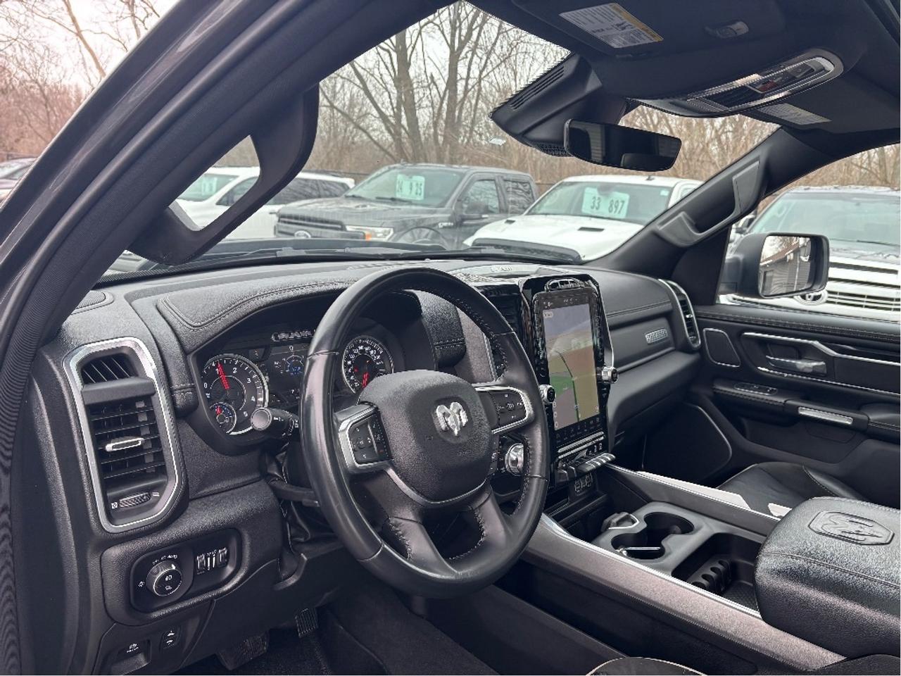 2022 RAM 1500 Laramie LEATHER 12 SCREEN NAV PANO ROOF Photo