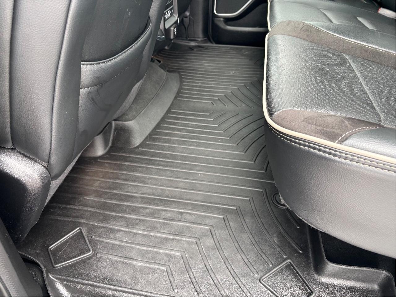 2022 RAM 1500 Laramie LEATHER 12 SCREEN NAV PANO ROOF Photo