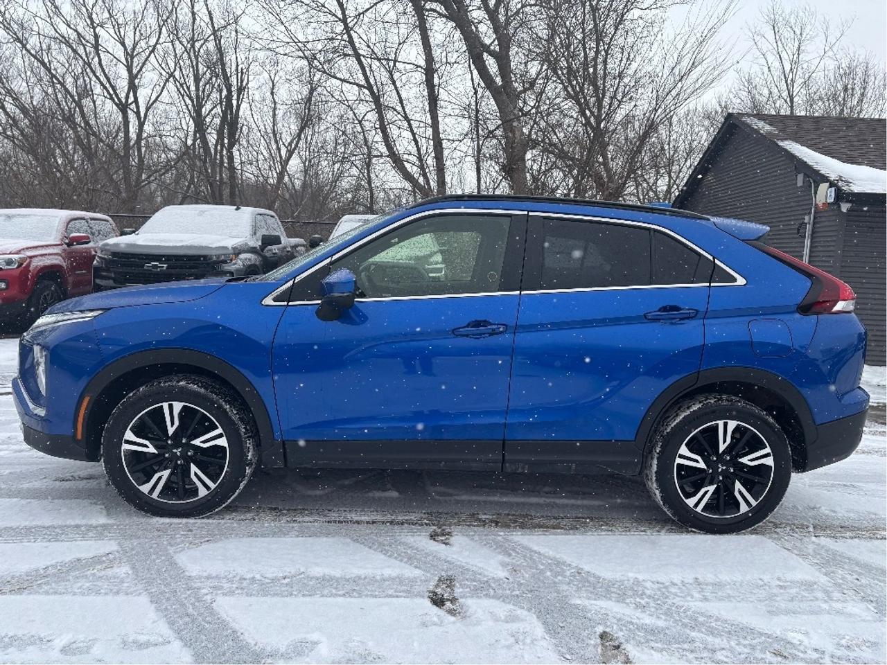 2024 Mitsubishi Eclipse Cross SEL LEATHER SUEDE SEATS HEADS UP DISPLAY Photo