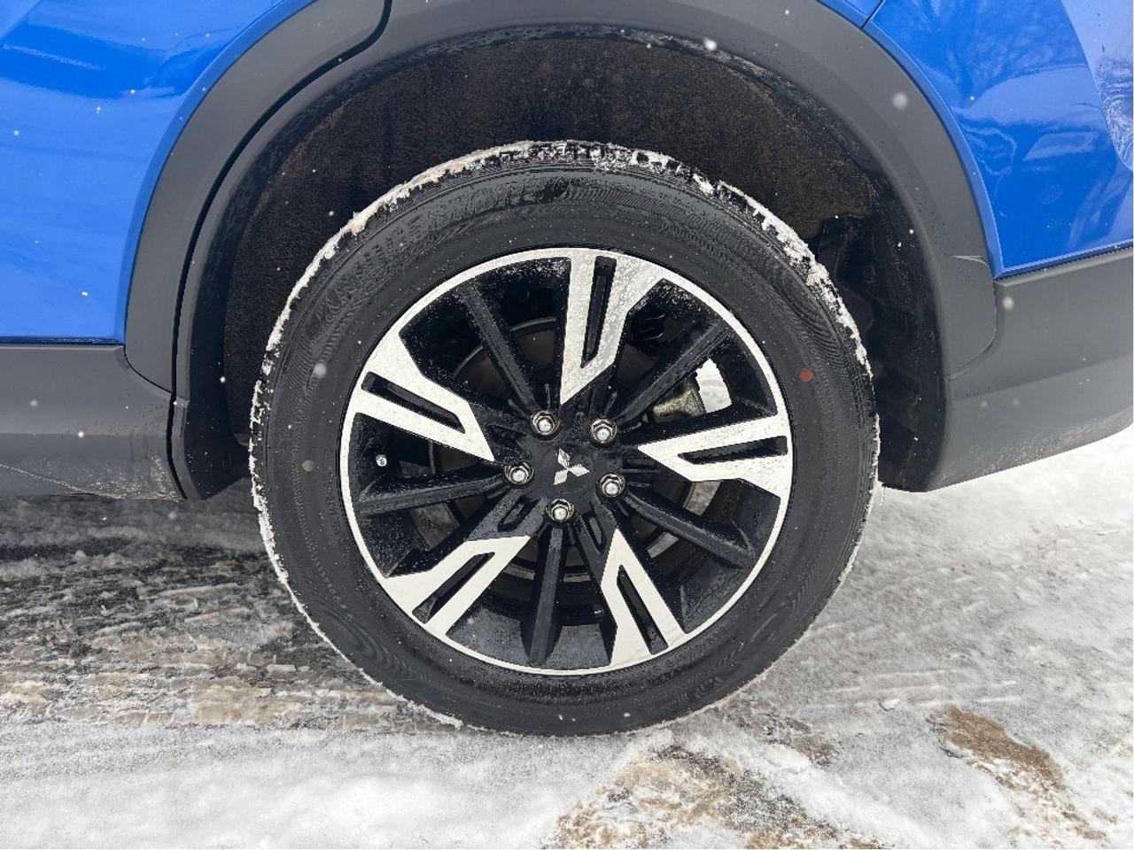 2024 Mitsubishi Eclipse Cross SEL LEATHER SUEDE SEATS HEADS UP DISPLAY Photo