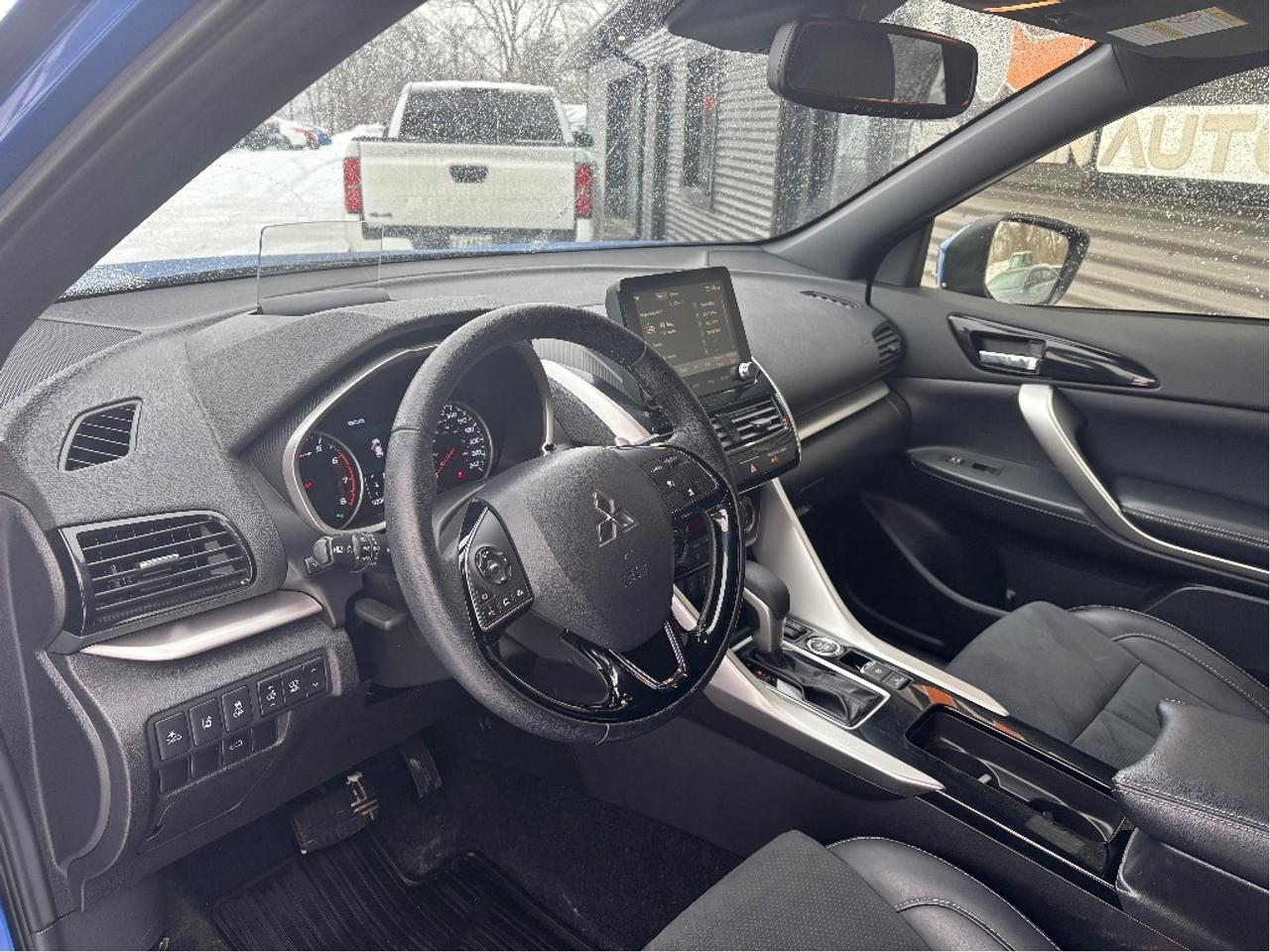 2024 Mitsubishi Eclipse Cross SEL LEATHER SUEDE SEATS HEADS UP DISPLAY Photo