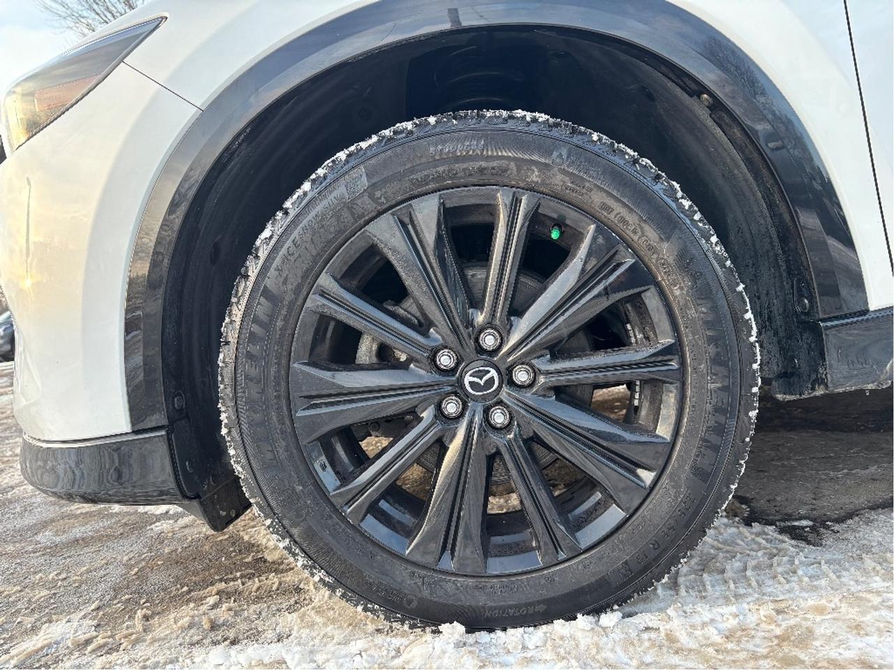 2023 Mazda CX-5 Sport LEATHER ROOF NAV CLEAN CARFAX Photo