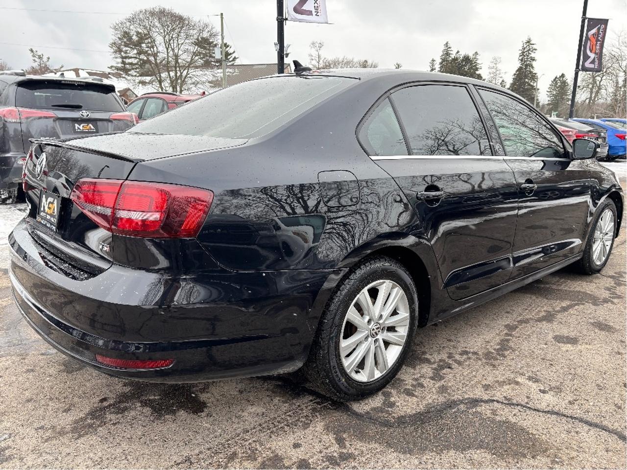 2017 Volkswagen Jetta Wolfsburg POWER HEATED SEATS ROOF CLEAN CARF Photo