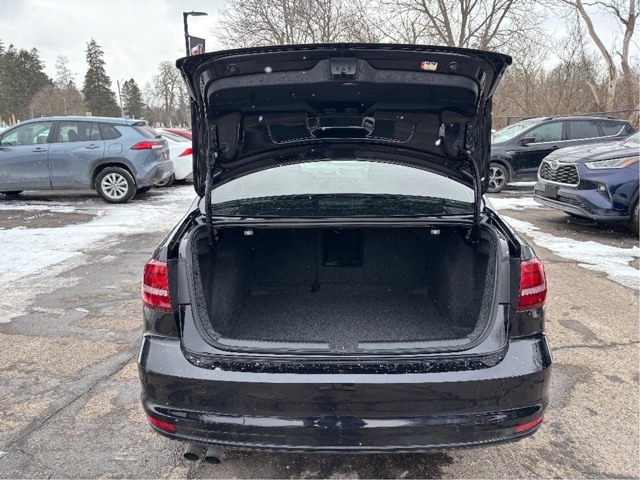 2017 Volkswagen Jetta Wolfsburg POWER HEATED SEATS ROOF CLEAN CARF Photo