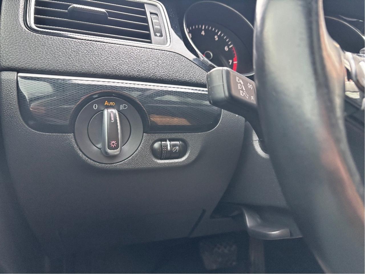 2017 Volkswagen Jetta Wolfsburg POWER HEATED SEATS ROOF CLEAN CARF Photo