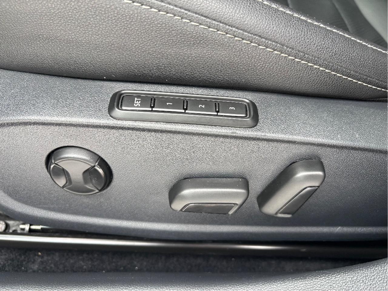 2021 Volkswagen Jetta Execline LEATHER ROOF NAV MEMORY SEATS C Photo