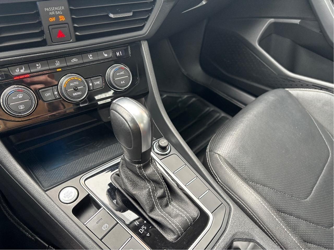 2021 Volkswagen Jetta Execline LEATHER ROOF NAV MEMORY SEATS C Photo