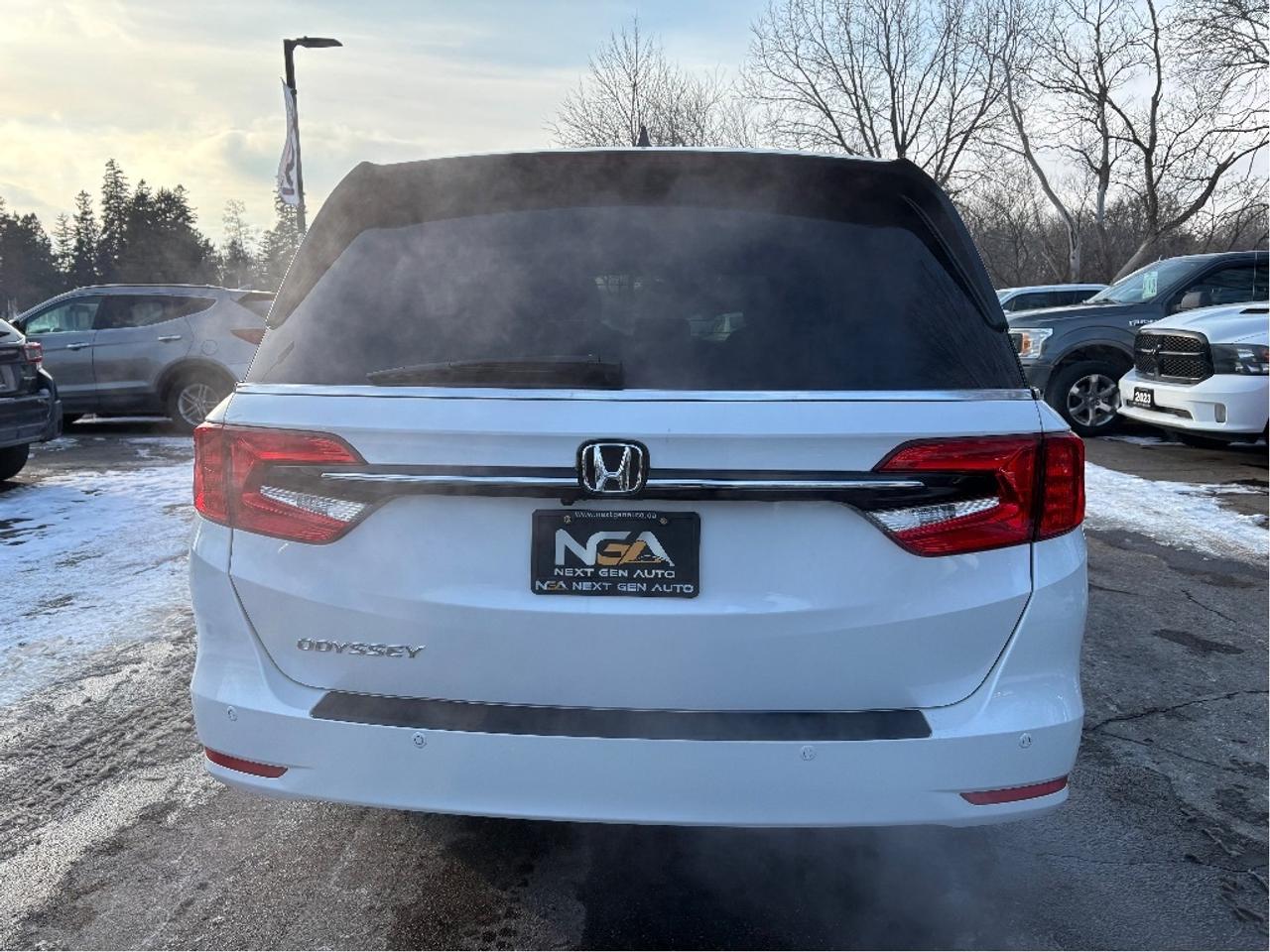 2023 Honda Odyssey EX-L 8 PASS LEATHER MEMORY SEATS ROOF ON Photo