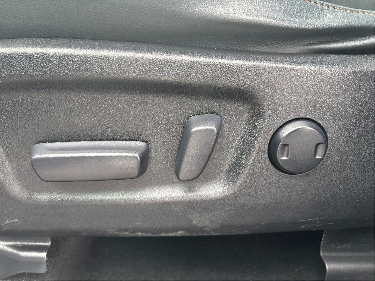 2015 Toyota Highlander Limited AWD 7 PASS LEATHER NAV ROOF ONE Photo