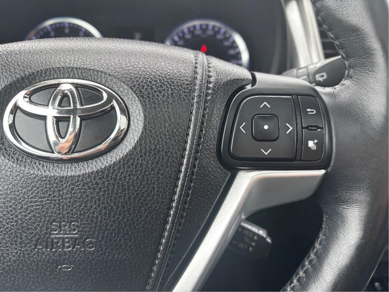 2015 Toyota Highlander Limited AWD 7 PASS LEATHER NAV ROOF ONE Photo