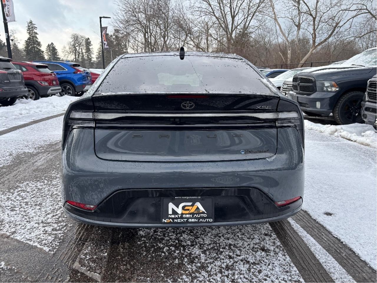 2024 Toyota Prius Prime XSE Premium LEATHER PANO ROOF ONE OWNER CL Photo