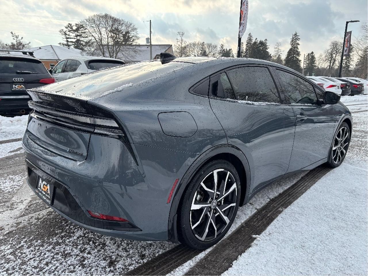2024 Toyota Prius Prime XSE Premium LEATHER PANO ROOF ONE OWNER CL Photo