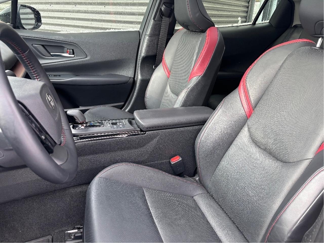 2024 Toyota Prius Prime XSE Premium LEATHER PANO ROOF ONE OWNER CL Photo