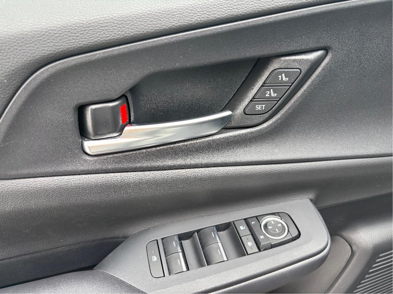 2024 Toyota Prius Prime XSE Premium LEATHER PANO ROOF ONE OWNER CL Photo