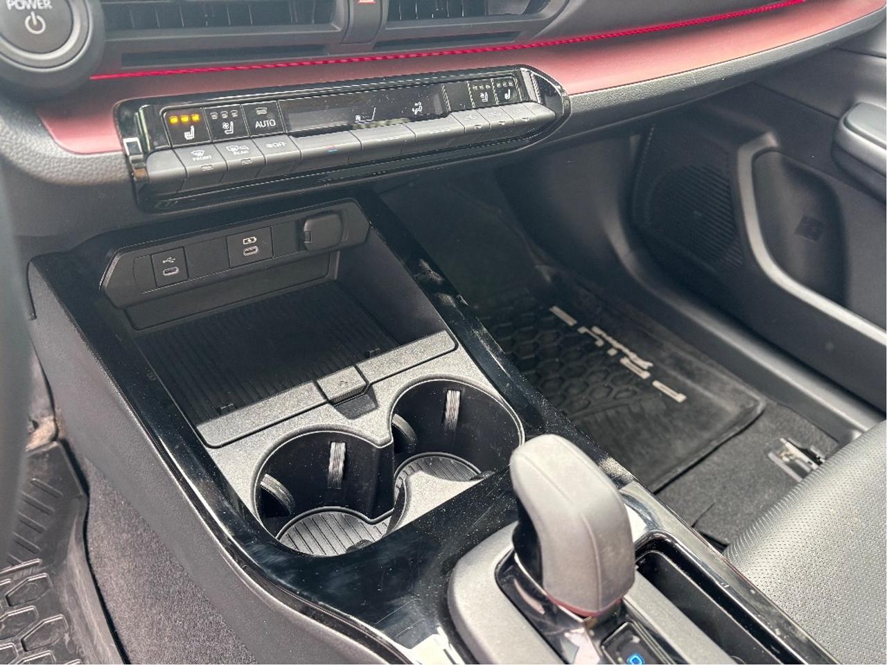 2024 Toyota Prius Prime XSE Premium LEATHER PANO ROOF ONE OWNER CL Photo