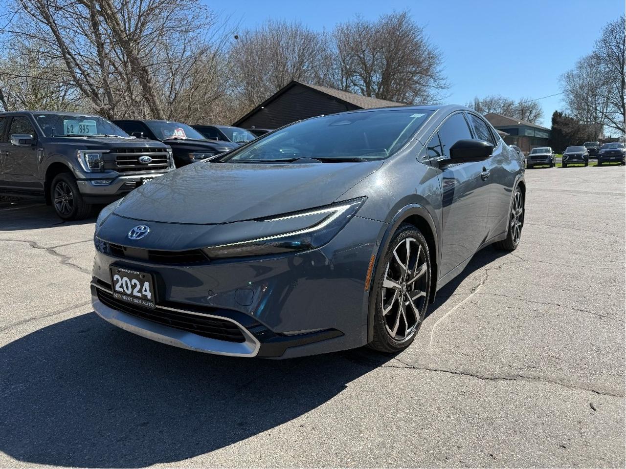 2024 Toyota Prius Prime XSE Premium LEATHER PANO ROOF ONE OWNER CLEAN Photo