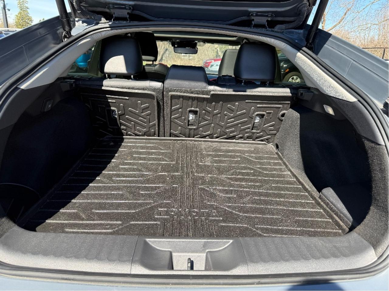 2024 Toyota Prius Prime XSE Premium LEATHER PANO ROOF ONE OWNER CLEAN Photo