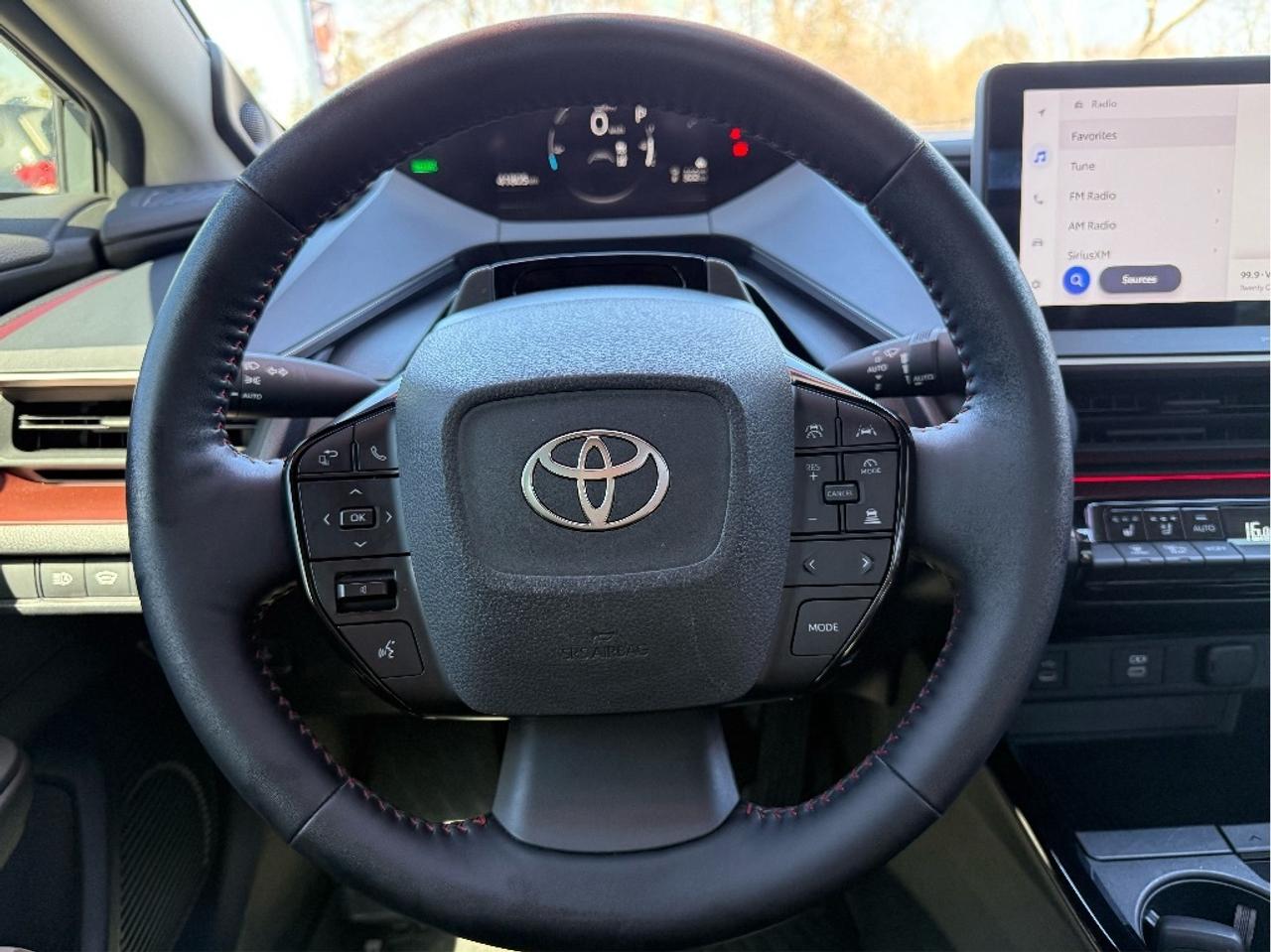 2024 Toyota Prius Prime XSE Premium LEATHER PANO ROOF ONE OWNER CLEAN Photo