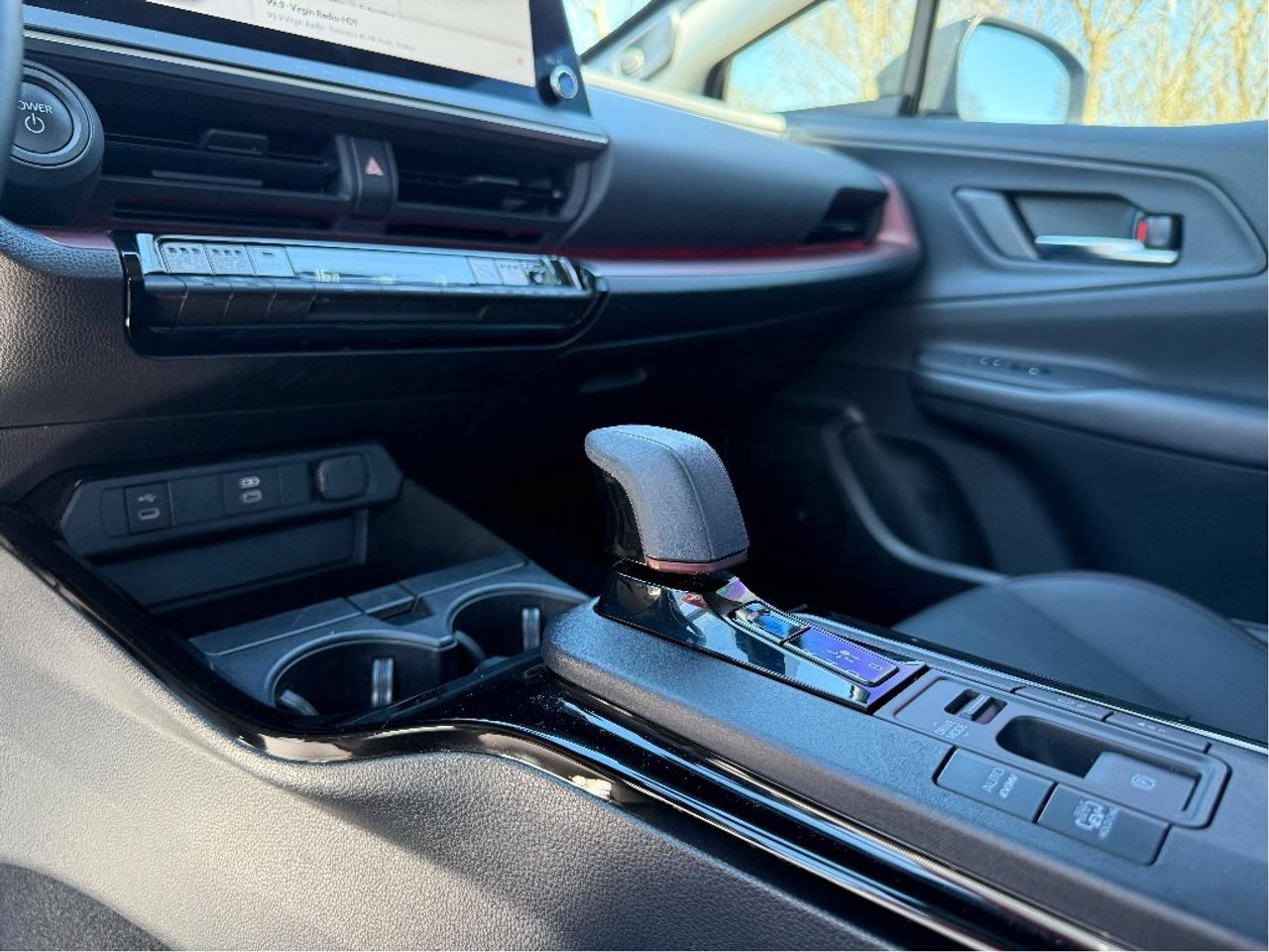 2024 Toyota Prius Prime XSE Premium LEATHER PANO ROOF ONE OWNER CLEAN Photo