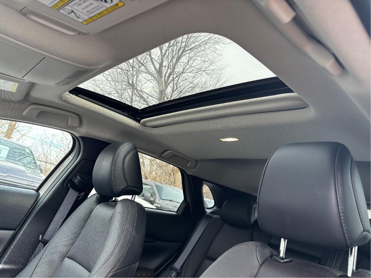 2024 Mazda CX-30 GT AWD LEATHER NAV ROOF CLEAN CARFAX Photo