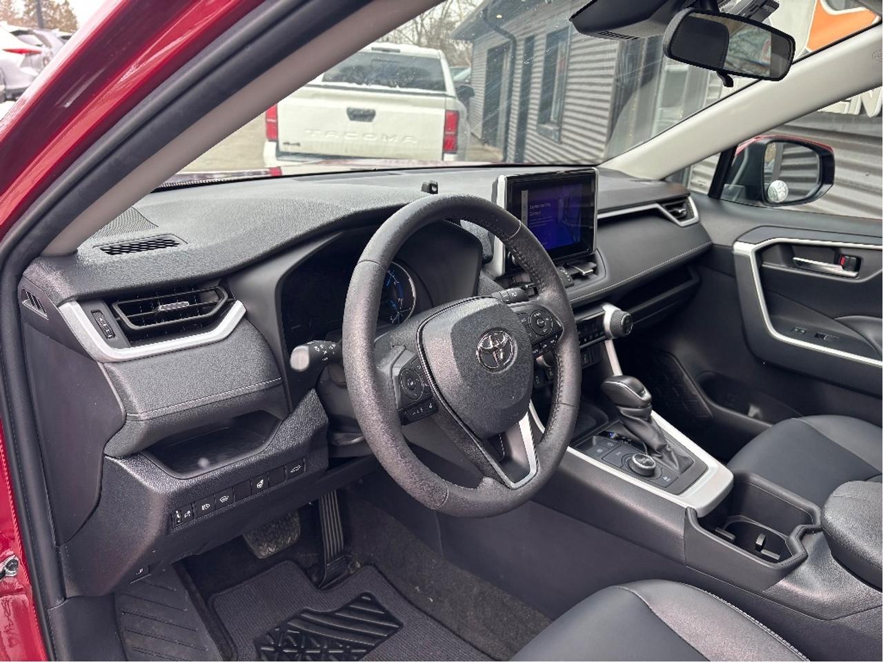 2024 Toyota RAV4 Hybrid XLE PREMIUM AWD LEATHER ROOF HEATED STEERING Photo