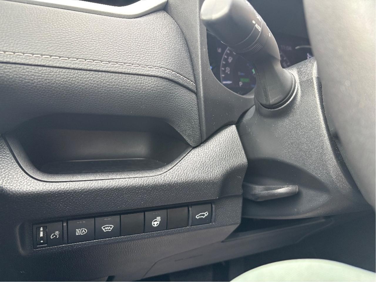 2024 Toyota RAV4 Hybrid XLE PREMIUM AWD LEATHER ROOF HEATED STEERING Photo