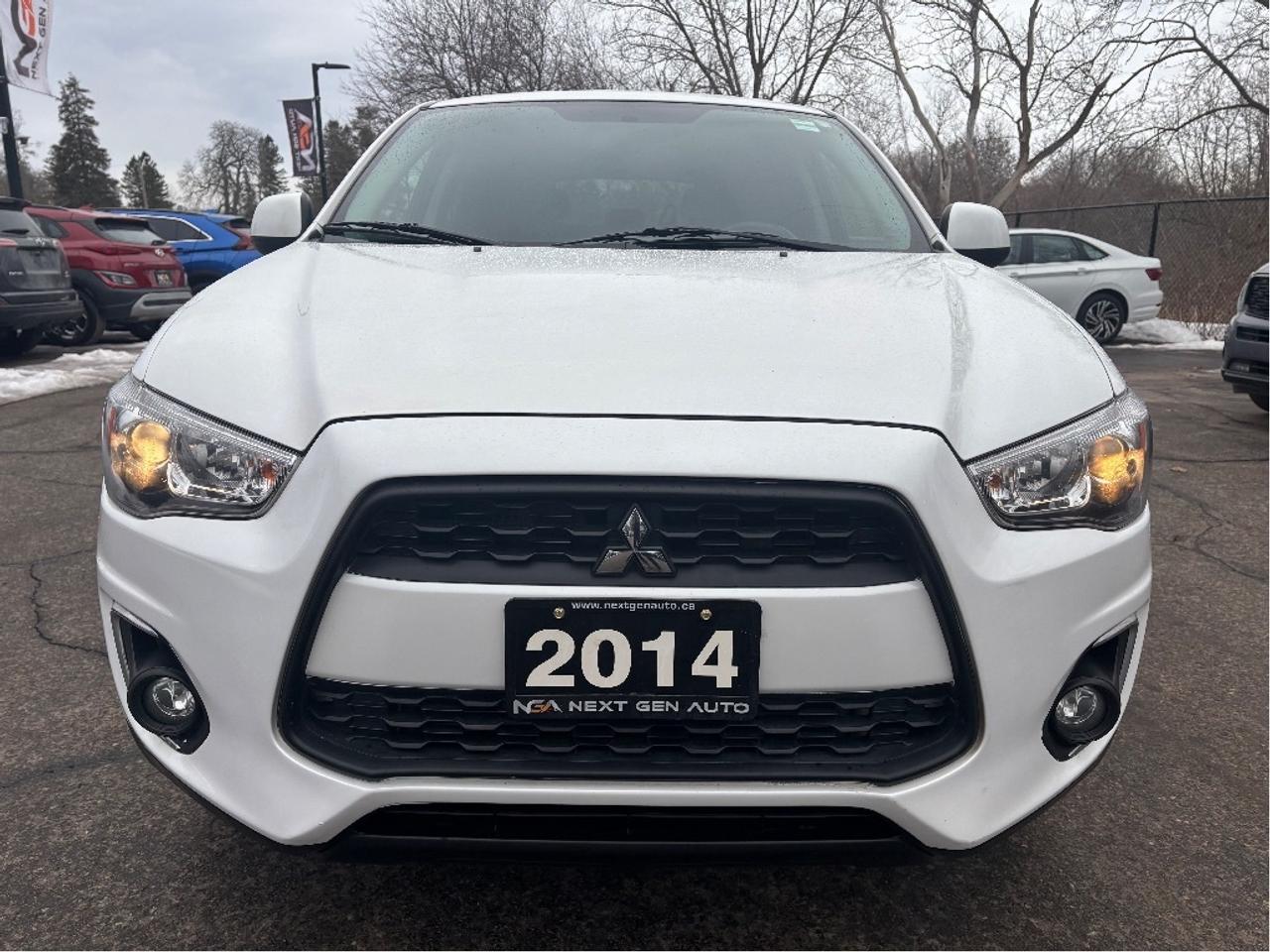 2014 Mitsubishi RVR SE Photo2