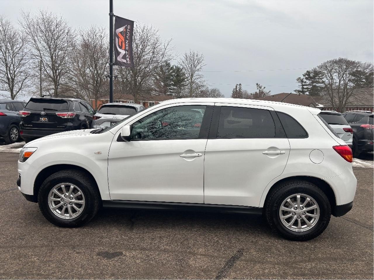 2014 Mitsubishi RVR SE Photo