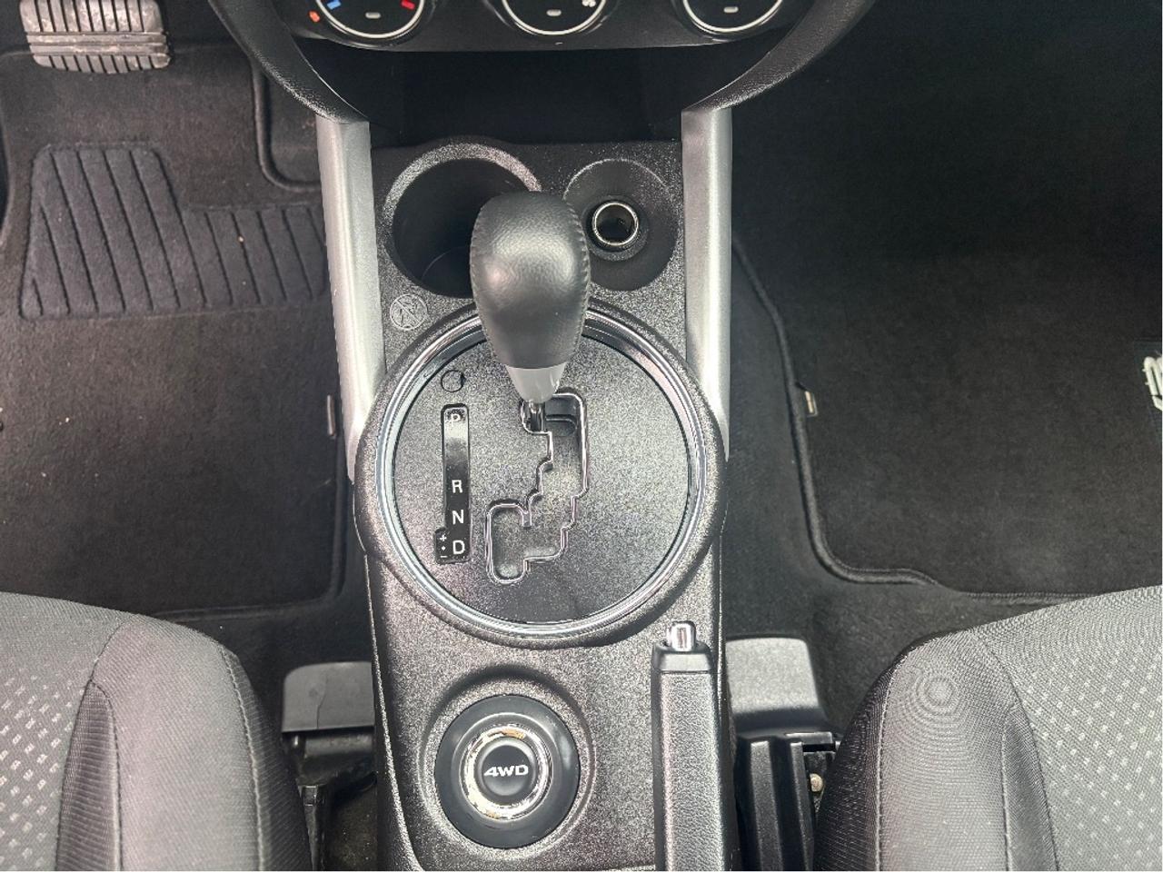 2014 Mitsubishi RVR SE Photo