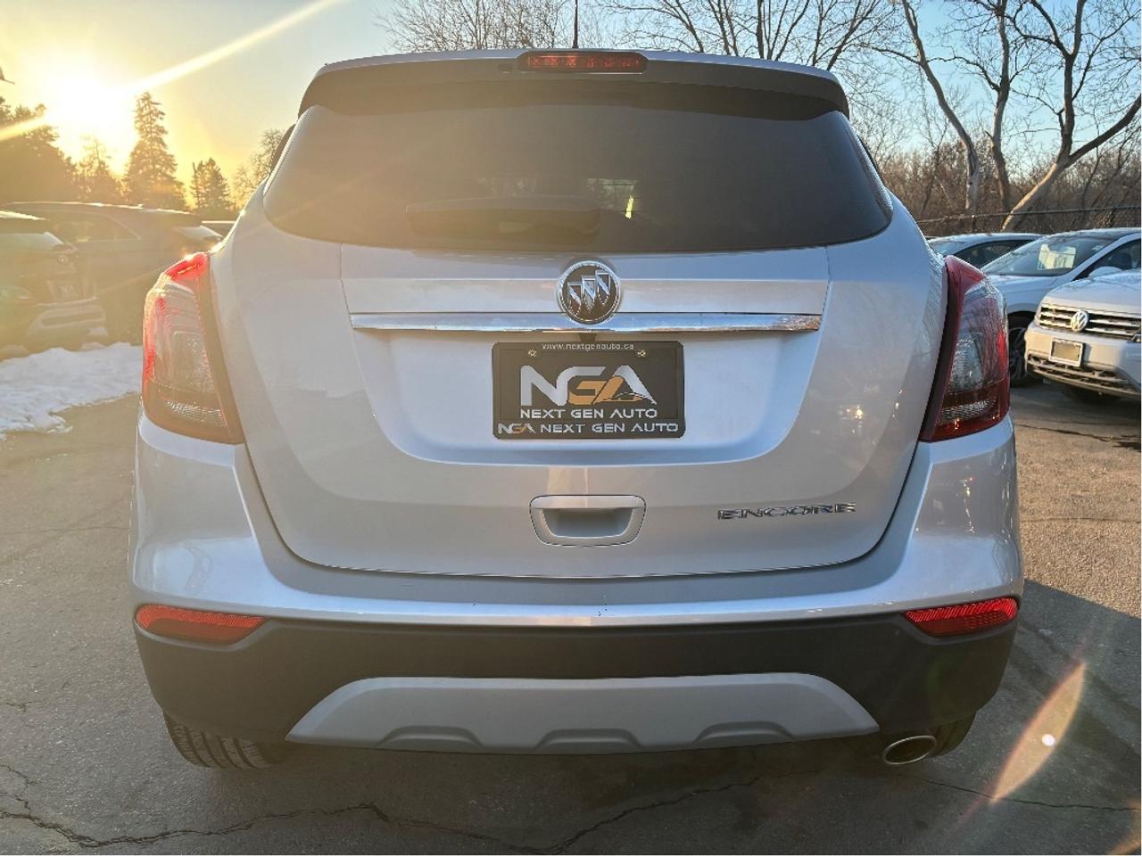 2022 Buick Encore Preferred Photo