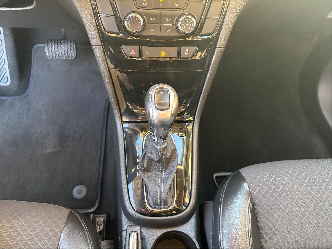 2022 Buick Encore Preferred Photo