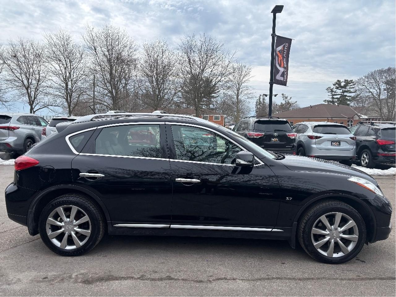 2017 Infiniti QX50 BASE Photo