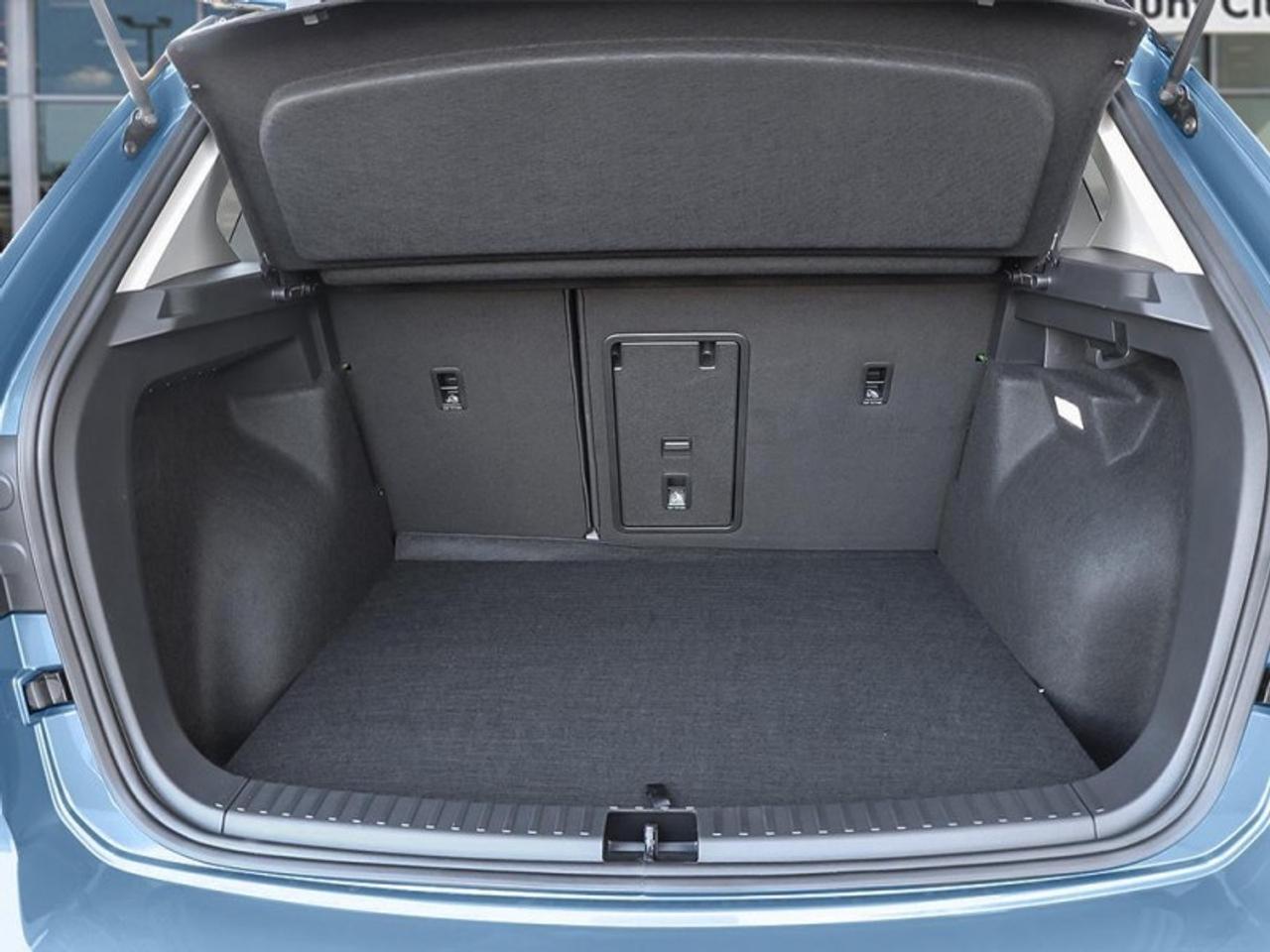 2026 Volkswagen Taos Comfortline Black Edition Photo