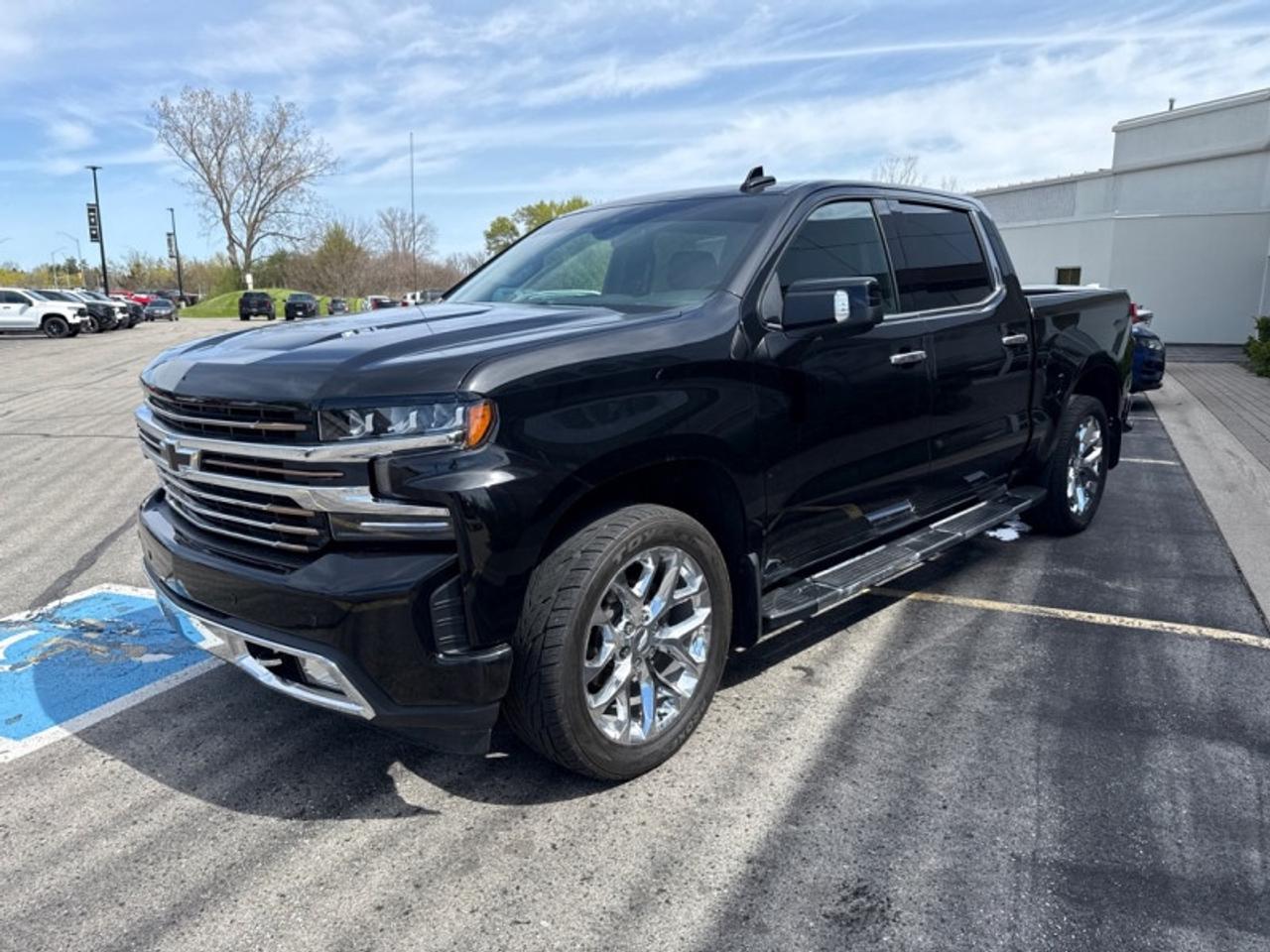 2019 Chevrolet Silverado 1500 High Country Photo