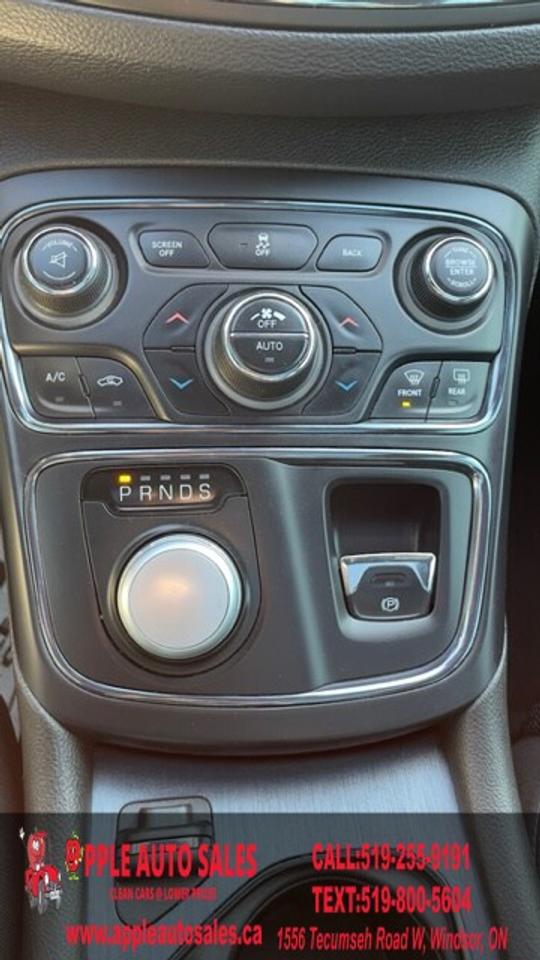 2015 Chrysler 200 S Photo