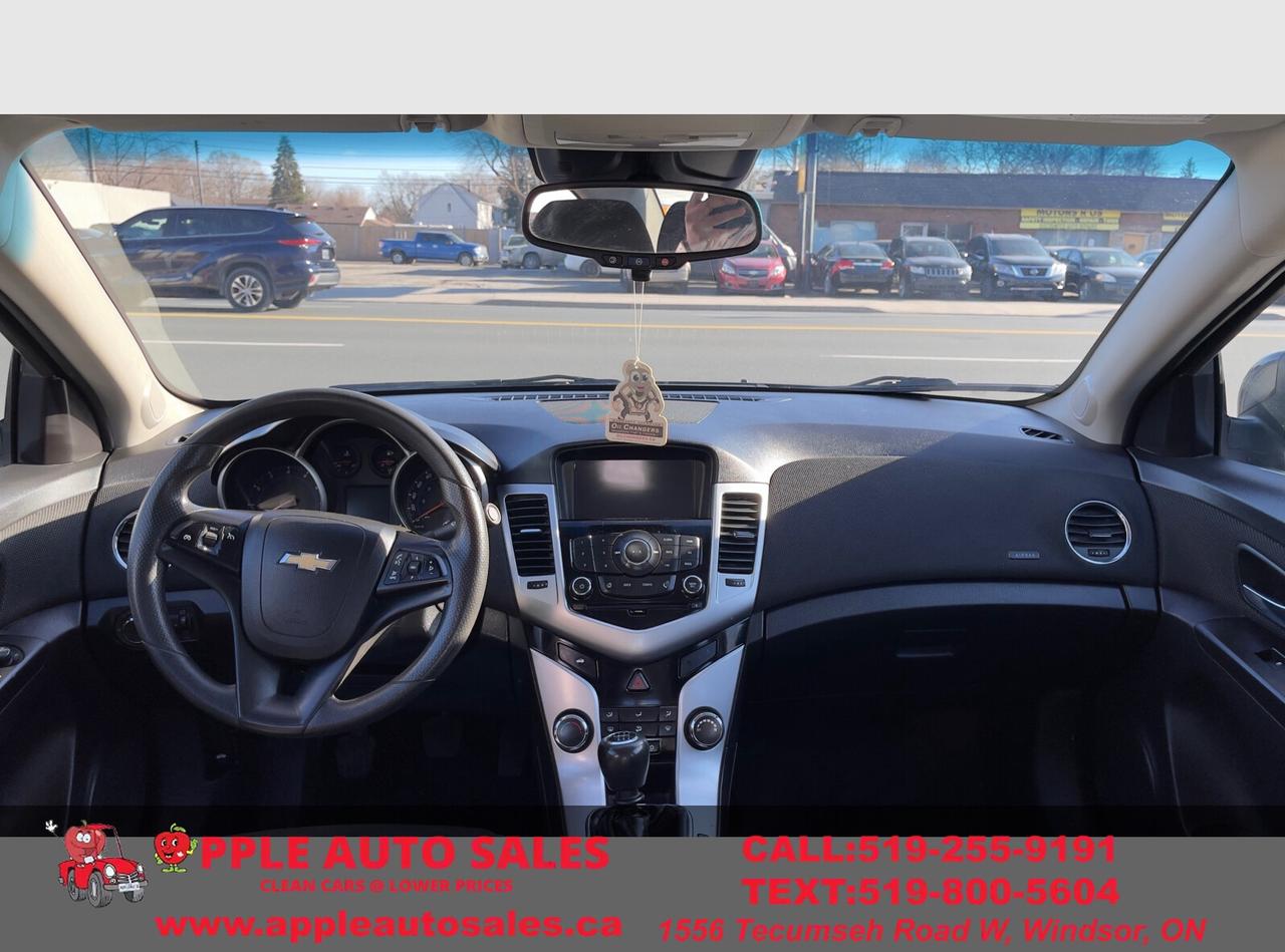 2016 Chevrolet Cruze Limited 1LT Photo