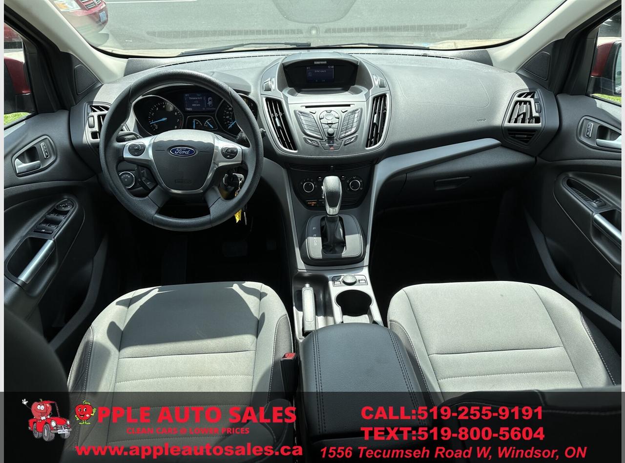2015 Ford Escape SE Photo