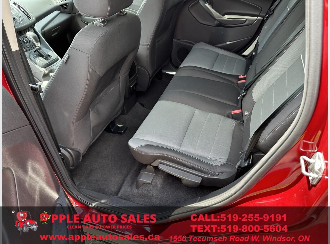 2015 Ford Escape SE Photo