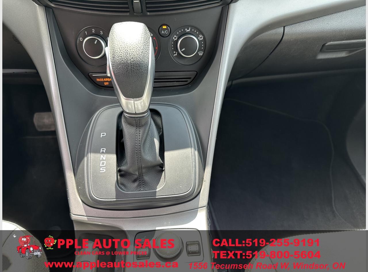 2015 Ford Escape SE Photo