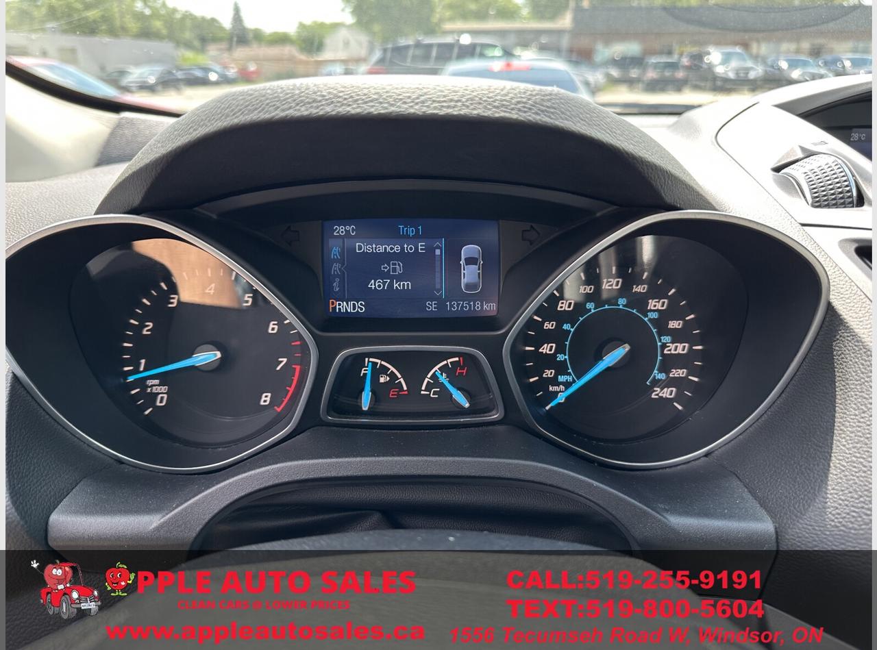 2015 Ford Escape SE Photo