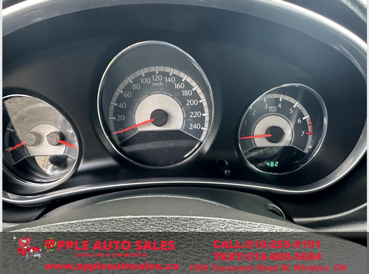 2012 Chrysler 200 LX Photo