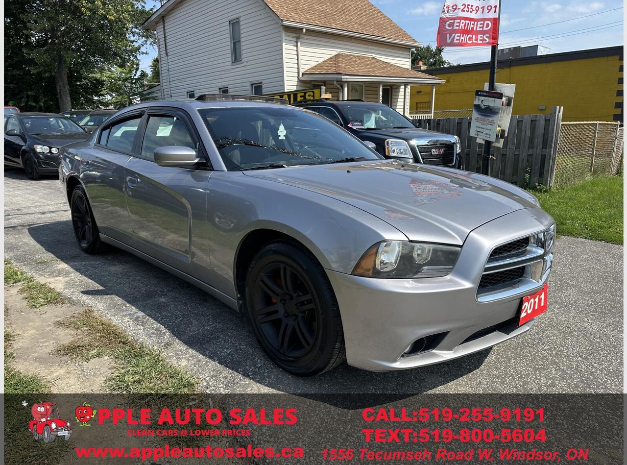 2011 Dodge Charger SE Photo2