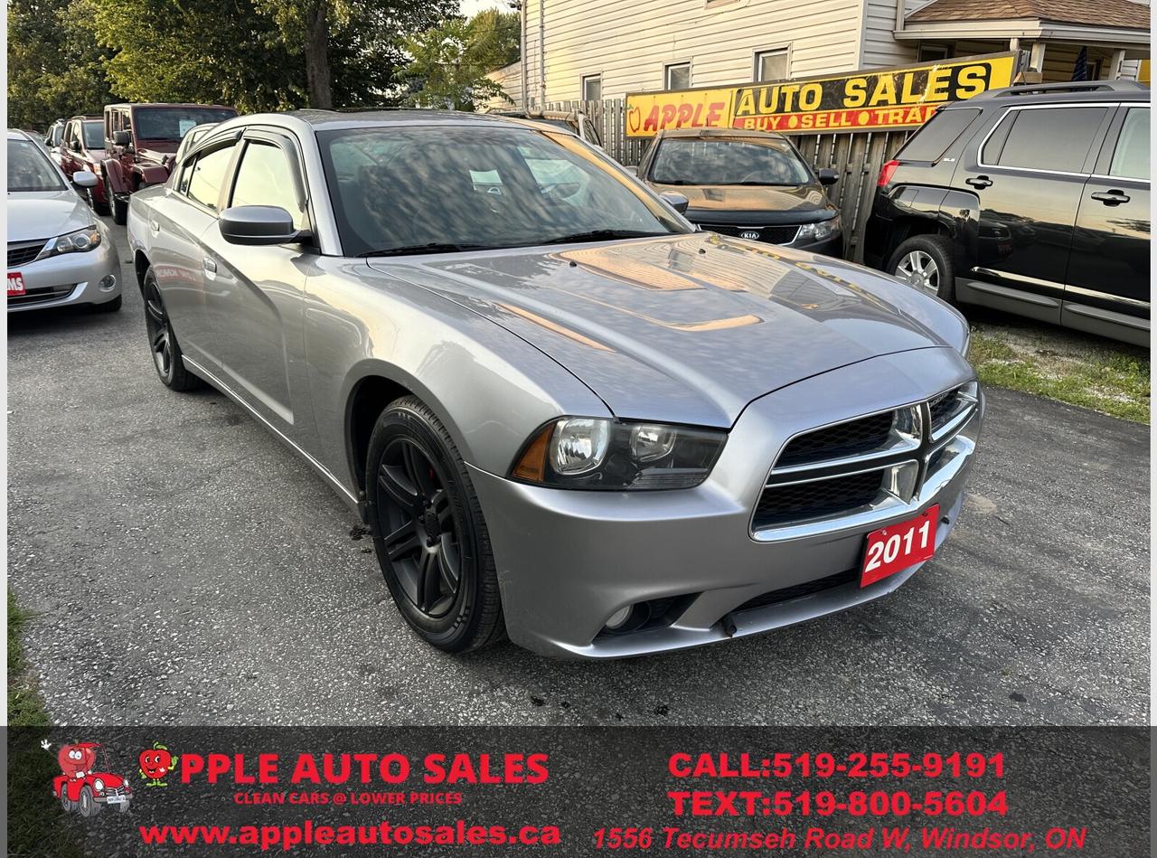 2011 Dodge Charger SE Photo3