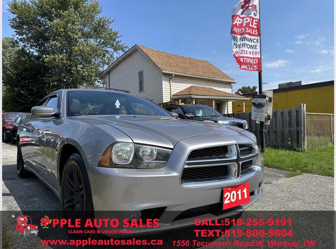 2011 Dodge Charger SE Photo