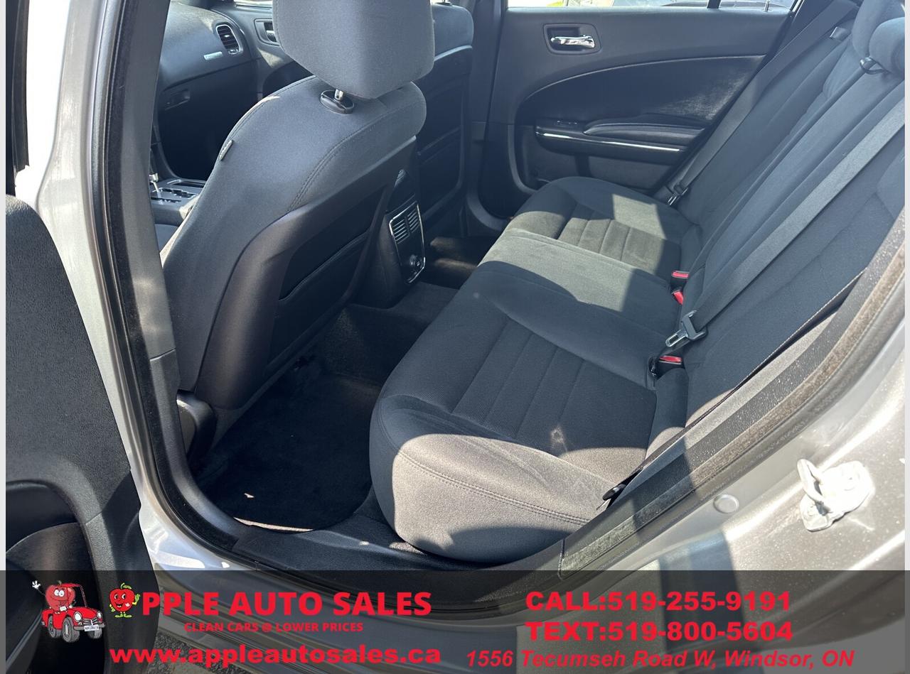 2011 Dodge Charger SE Photo