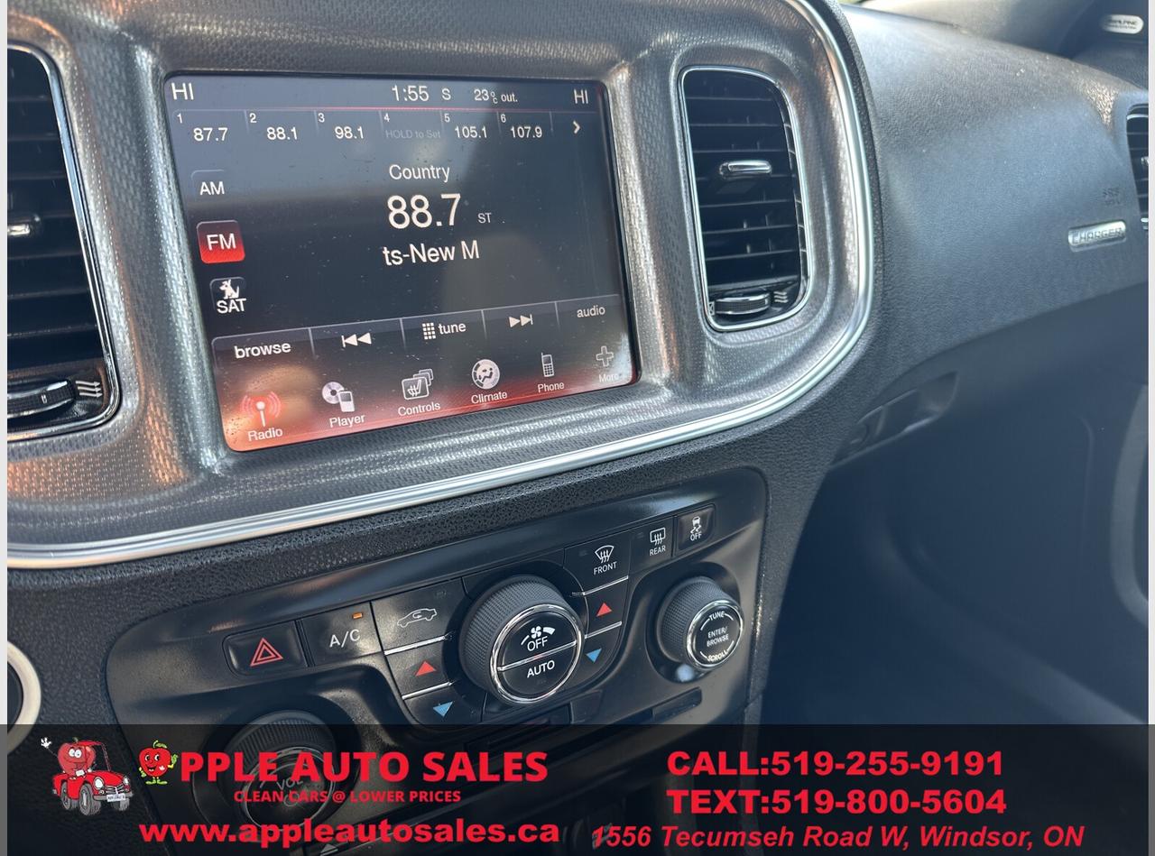 2011 Dodge Charger SE Photo